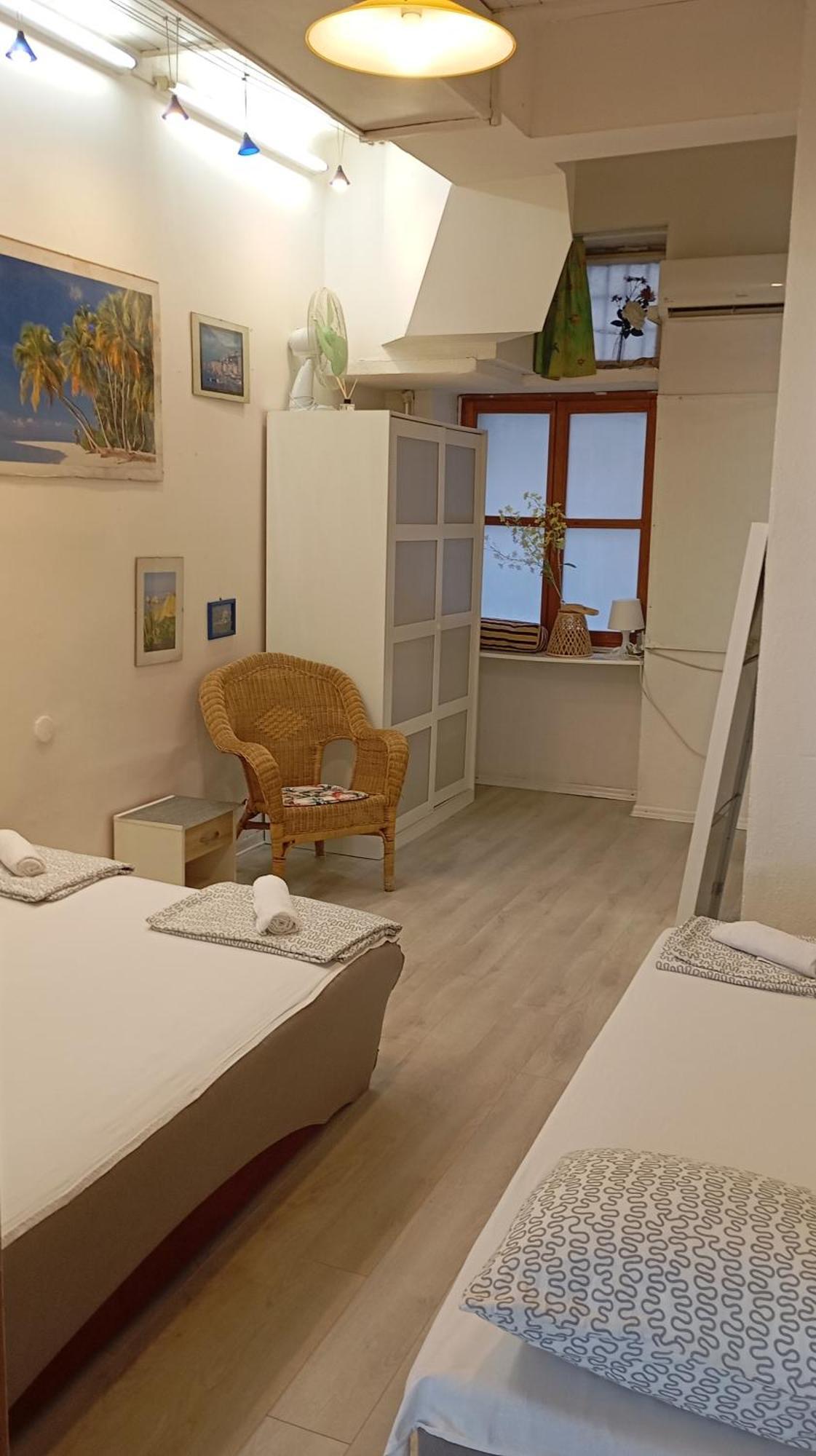 Youth Apartament *
